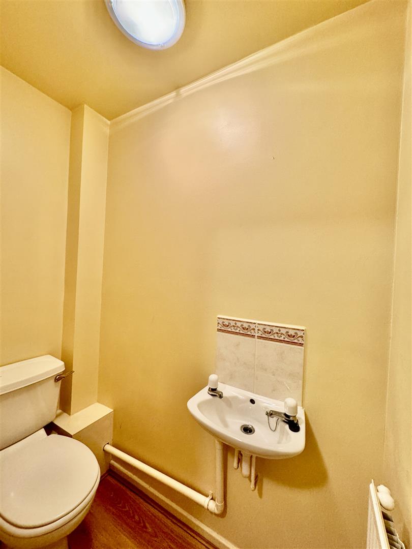 3 bed town house for sale in Bilberry Rise, Keighley  - Property Image 5