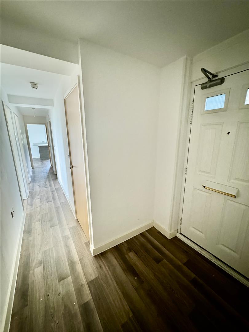 2 bed flat for sale in Parkwood Rise, Keighley  - Property Image 7