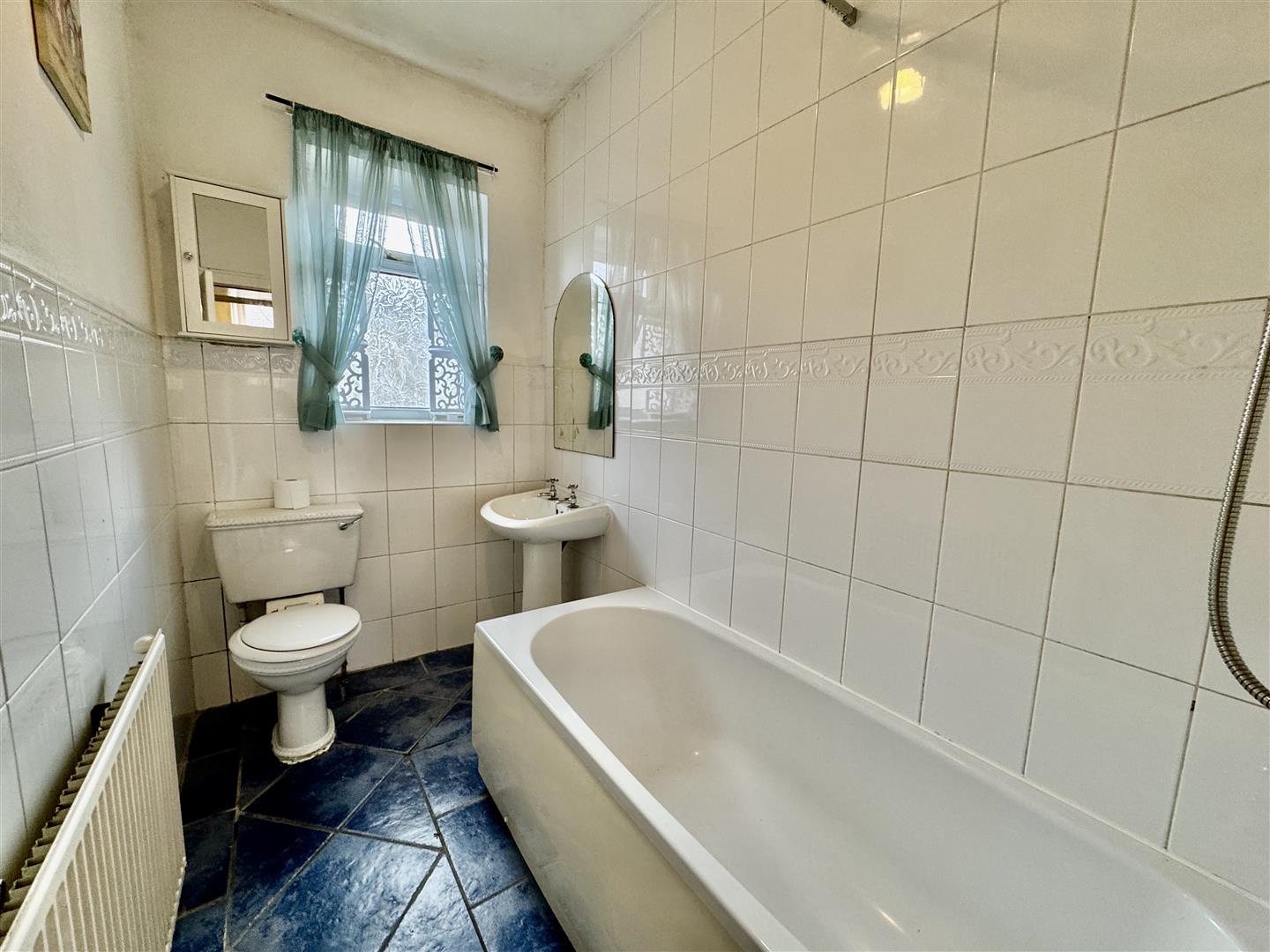 3 bed terraced house for sale in Mannville Grove, Keighley, BD22 6AE  - Property Image 8