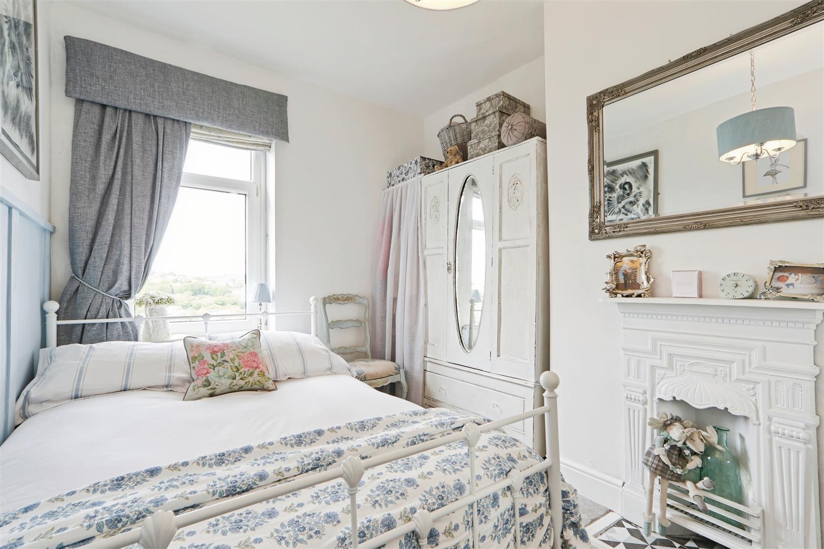 2 bed terraced house for sale in Jay Street, Haworth  - Property Image 3