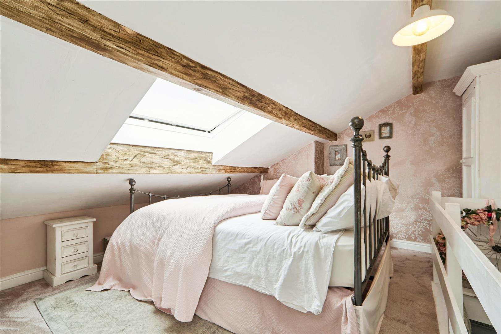 2 bed terraced house for sale in Jay Street, Haworth  - Property Image 4