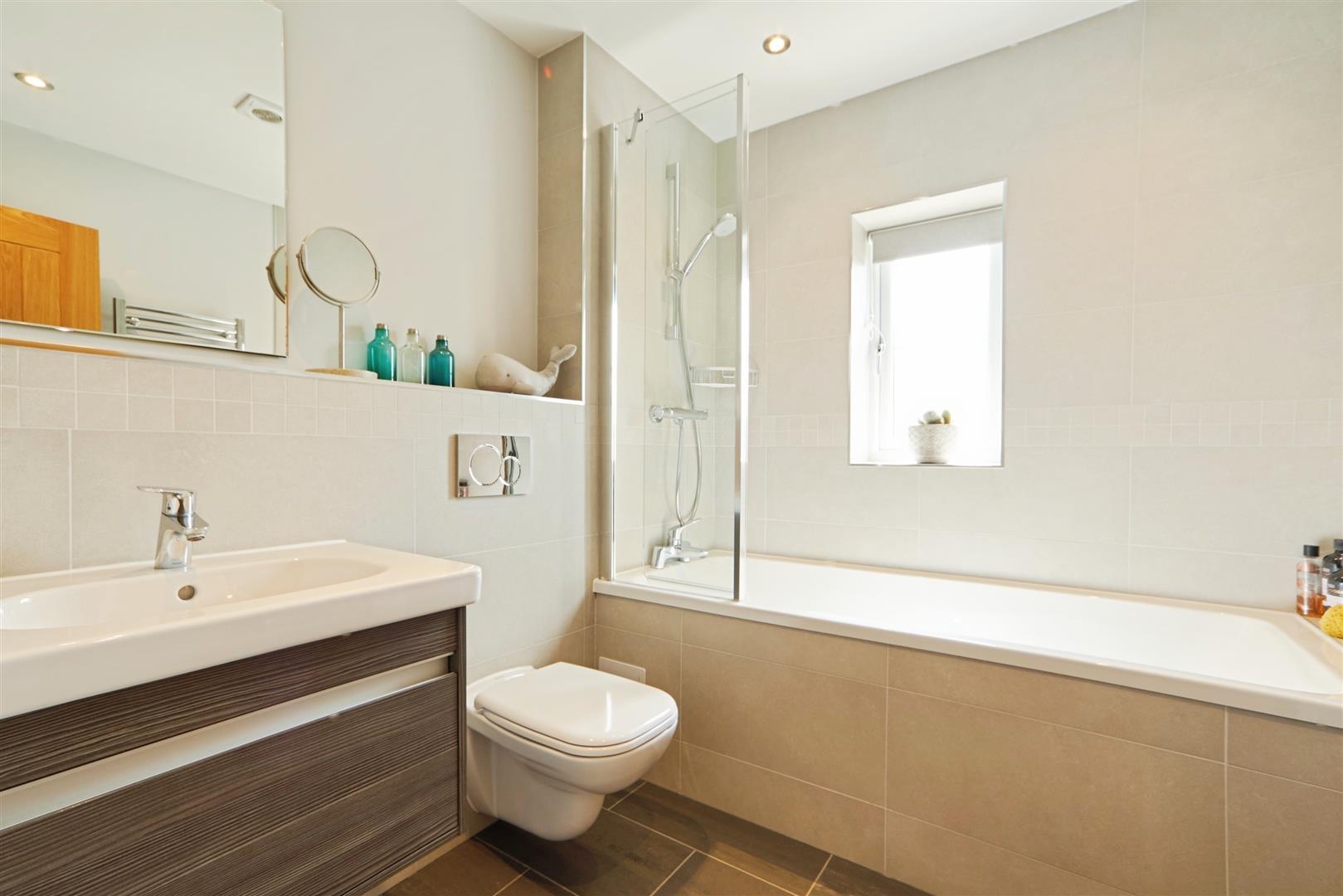 4 bed detached house to rent in St. Johns Croft, Keighley  - Property Image 15