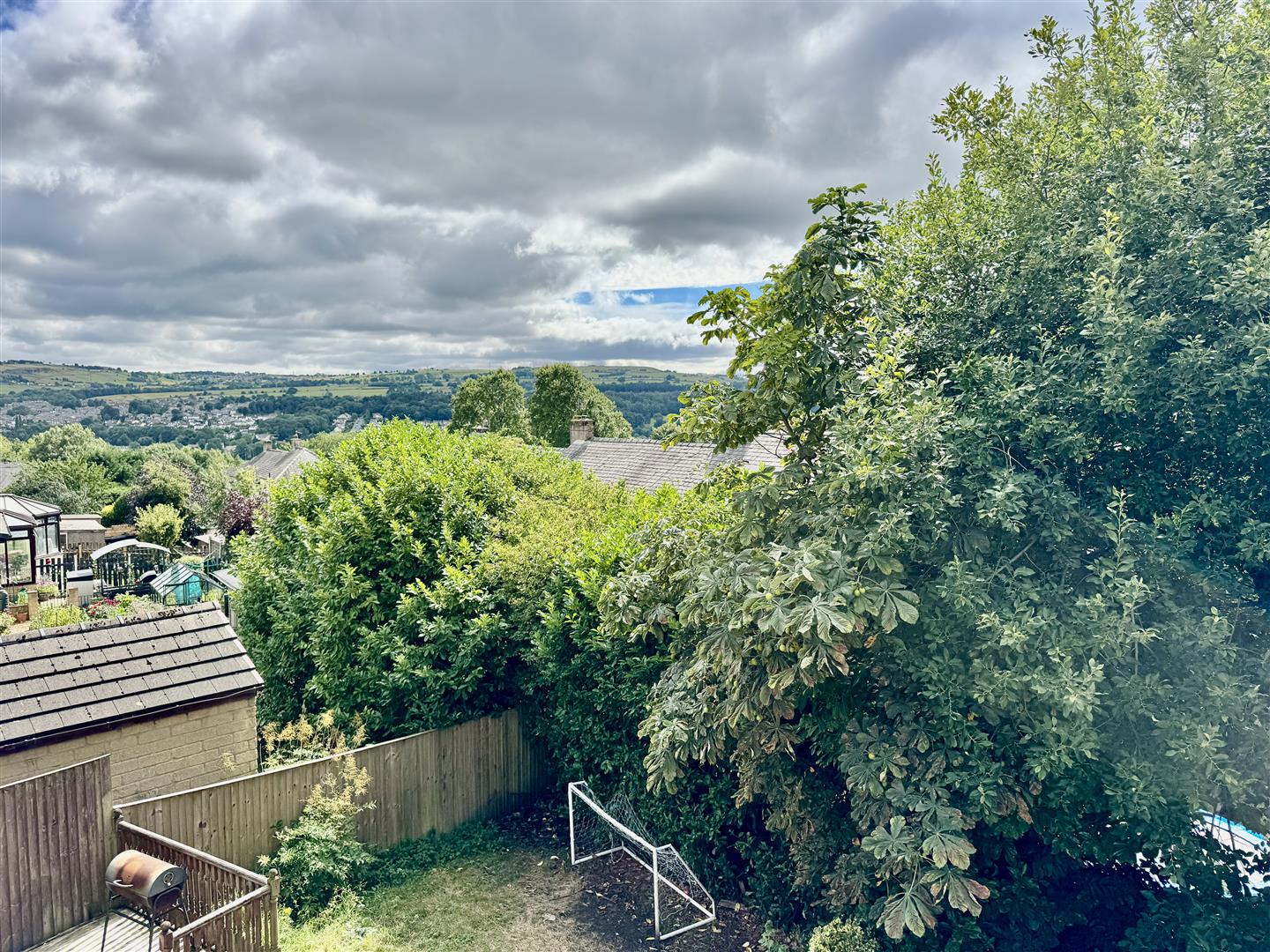 2 bed semi-detached house for sale in The Oval, Bingley  - Property Image 8