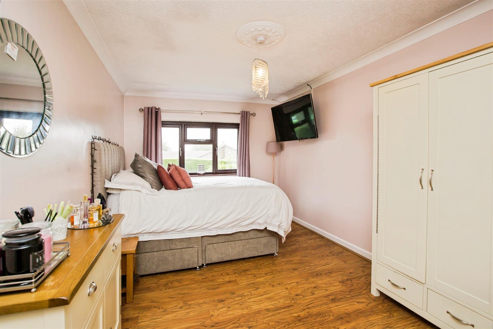 4 bed detached bungalow for sale in Ogden Crescent, Denholme, Bradford, BD13 4LD 12