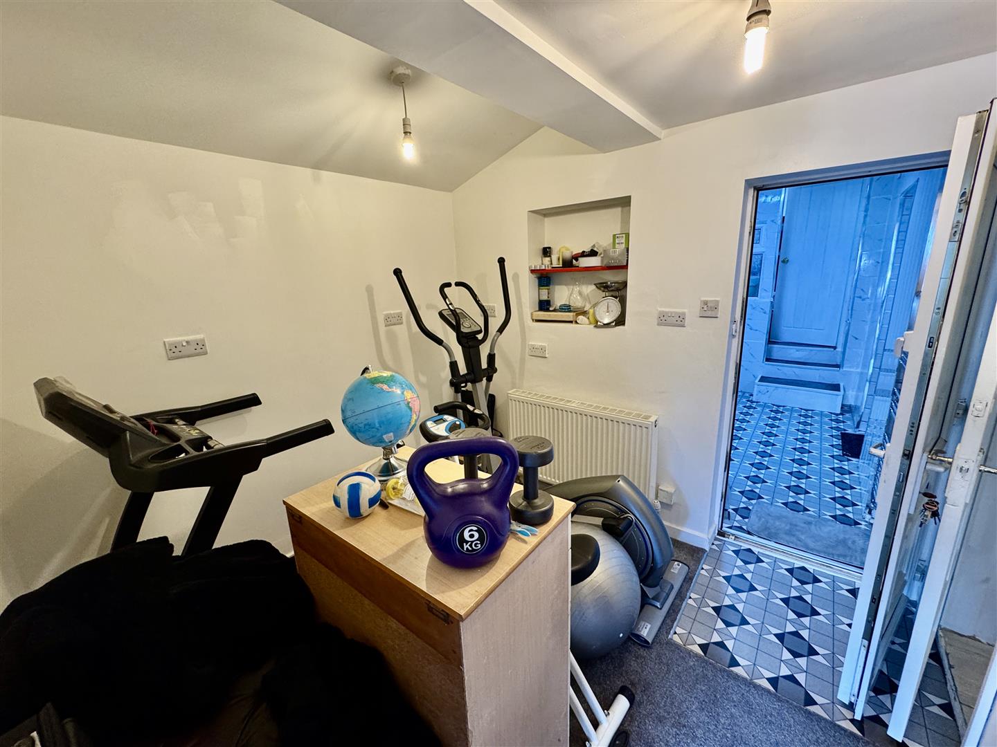 4 bed semi-detached house for sale in Ashbourne Road, Keighley  - Property Image 8