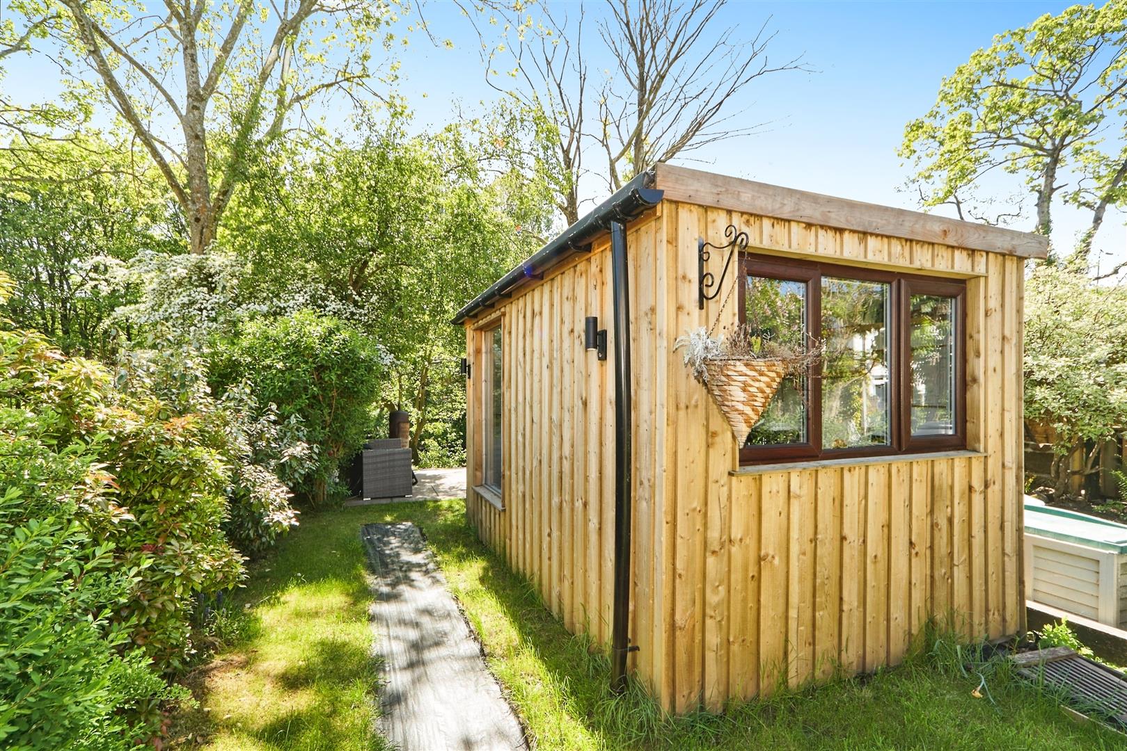 2 bed terraced house for sale in Ash Grove, Bingley  - Property Image 13