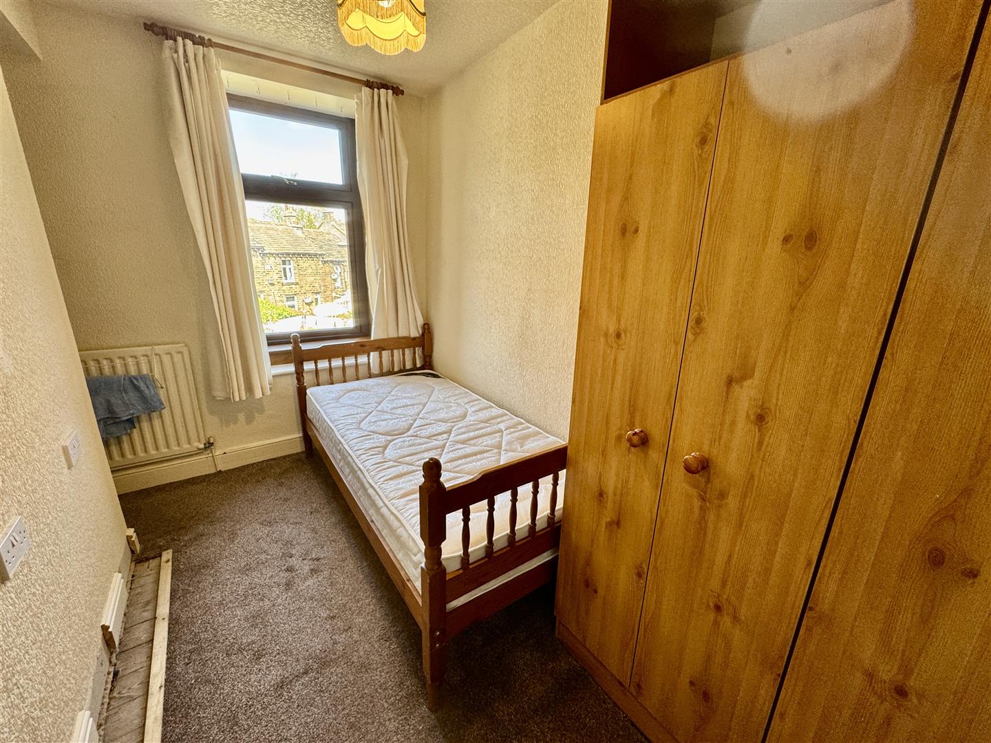 3 bed end of terrace house for sale in Clarendon Street, Haworth  - Property Image 9