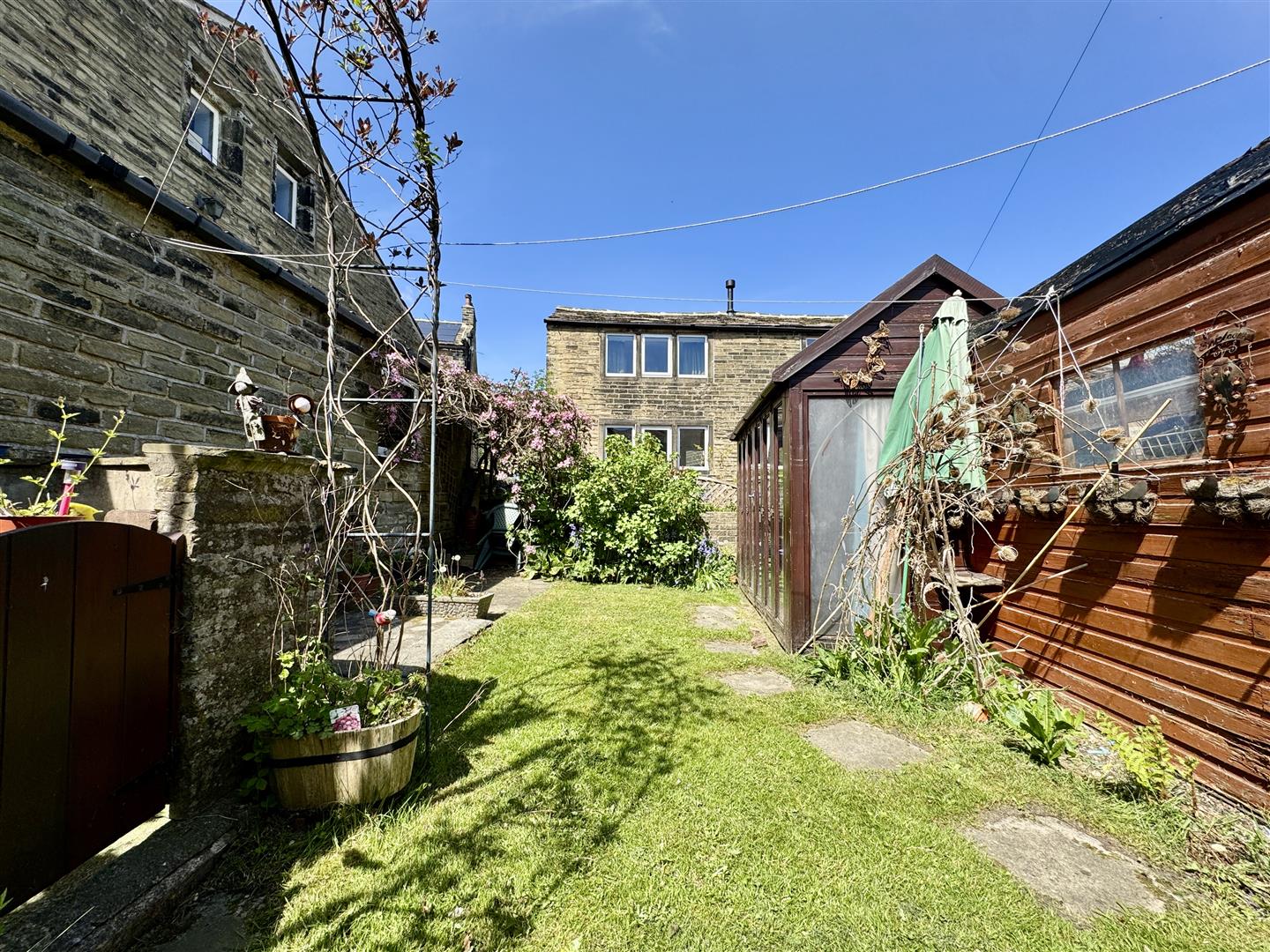 3 bed end of terrace house for sale in Clarendon Street, Haworth, BD22 8PU 4