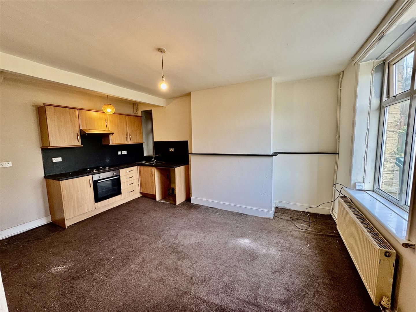 2 bed end of terrace house for sale in Acorn Street, Keighley  - Property Image 2