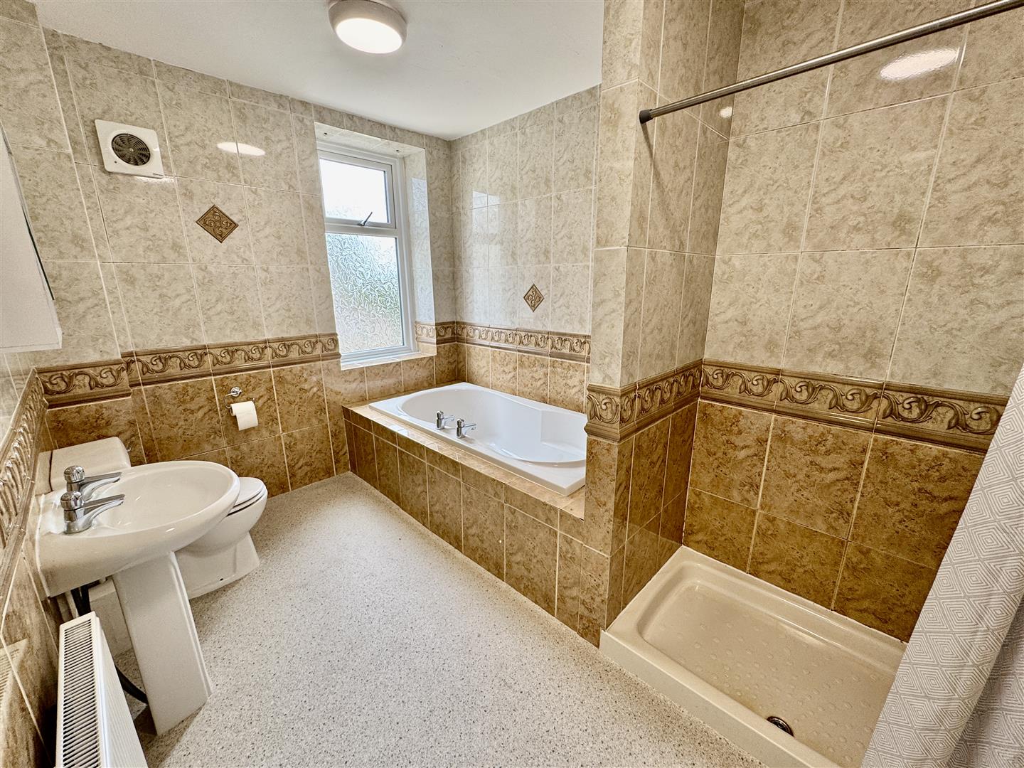 2 bed end of terrace house for sale in Apsley Street, Keighley  - Property Image 5