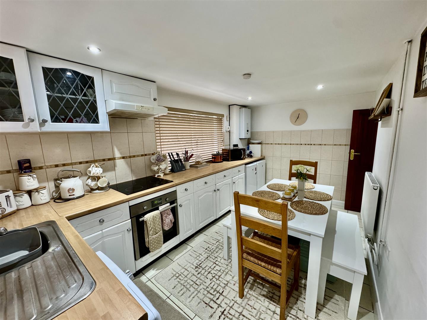 2 bed end of terrace house for sale in Bogthorn, Oakworth  - Property Image 11