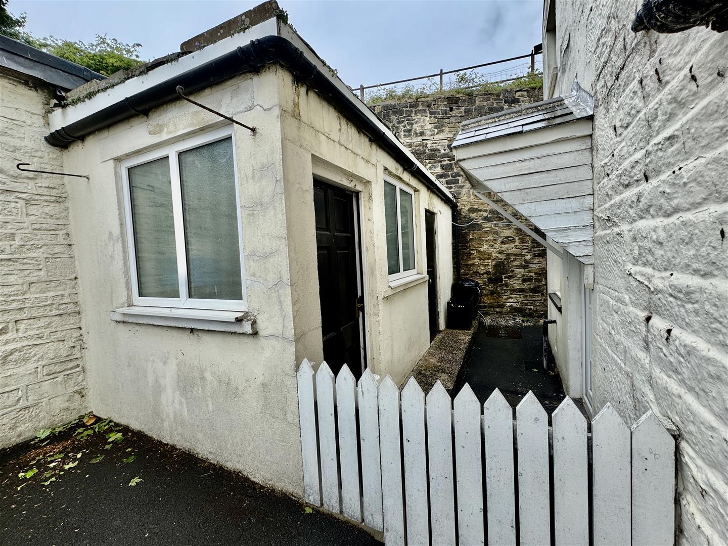 2 bed end of terrace house for sale in Bogthorn, Oakworth  - Property Image 12