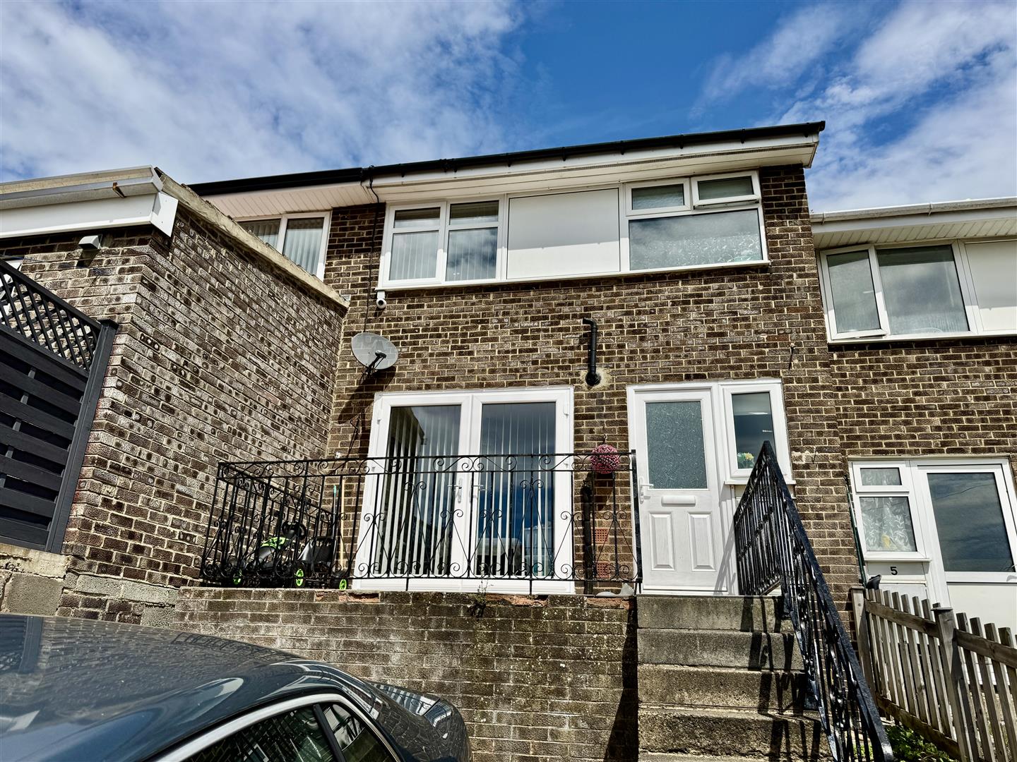 3 bed terraced house for sale in Victoria Court, Keighley  - Property Image 11