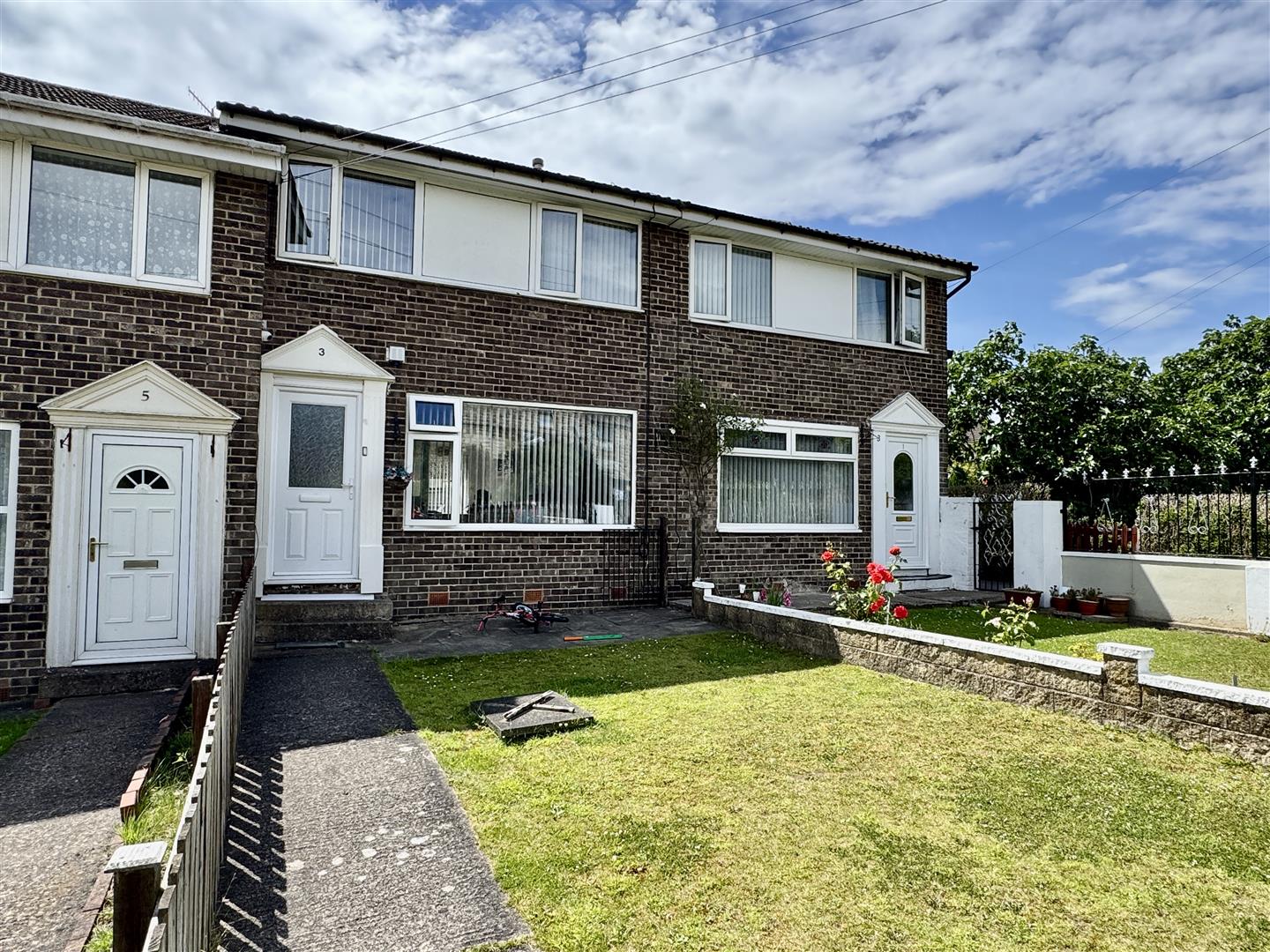 3 bed terraced house for sale in Victoria Court, Keighley, BD21