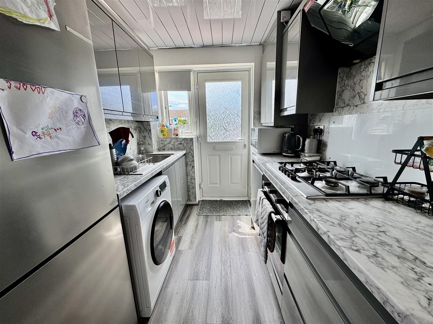 3 bed terraced house for sale in Victoria Court, Keighley  - Property Image 3