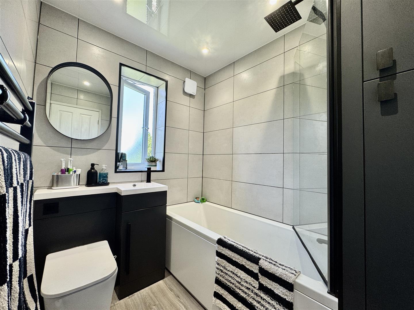 3 bed semi-detached house for sale in West Lane, Keighley  - Property Image 5