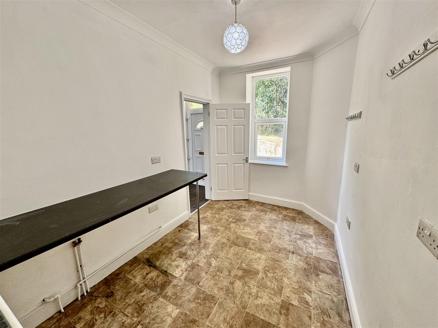 5 bed maisonette for sale in Elmwood Terrace, Keighley, BD22 7DP  - Property Image 5