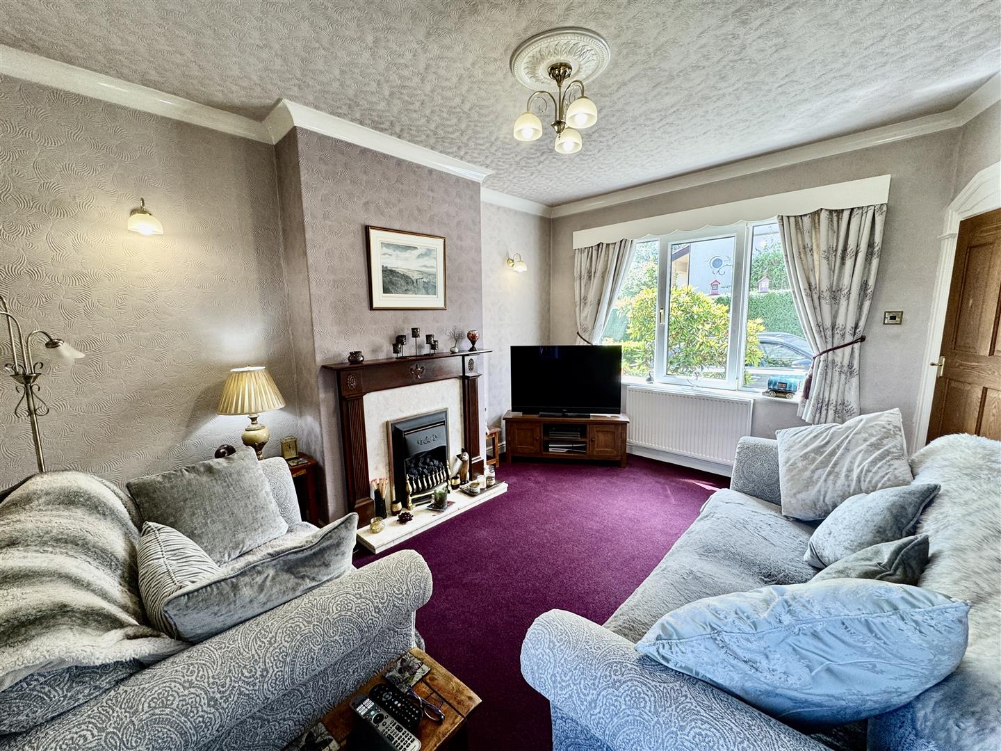 3 bed town house for sale in Sunnyhill Grove, Keighley  - Property Image 3