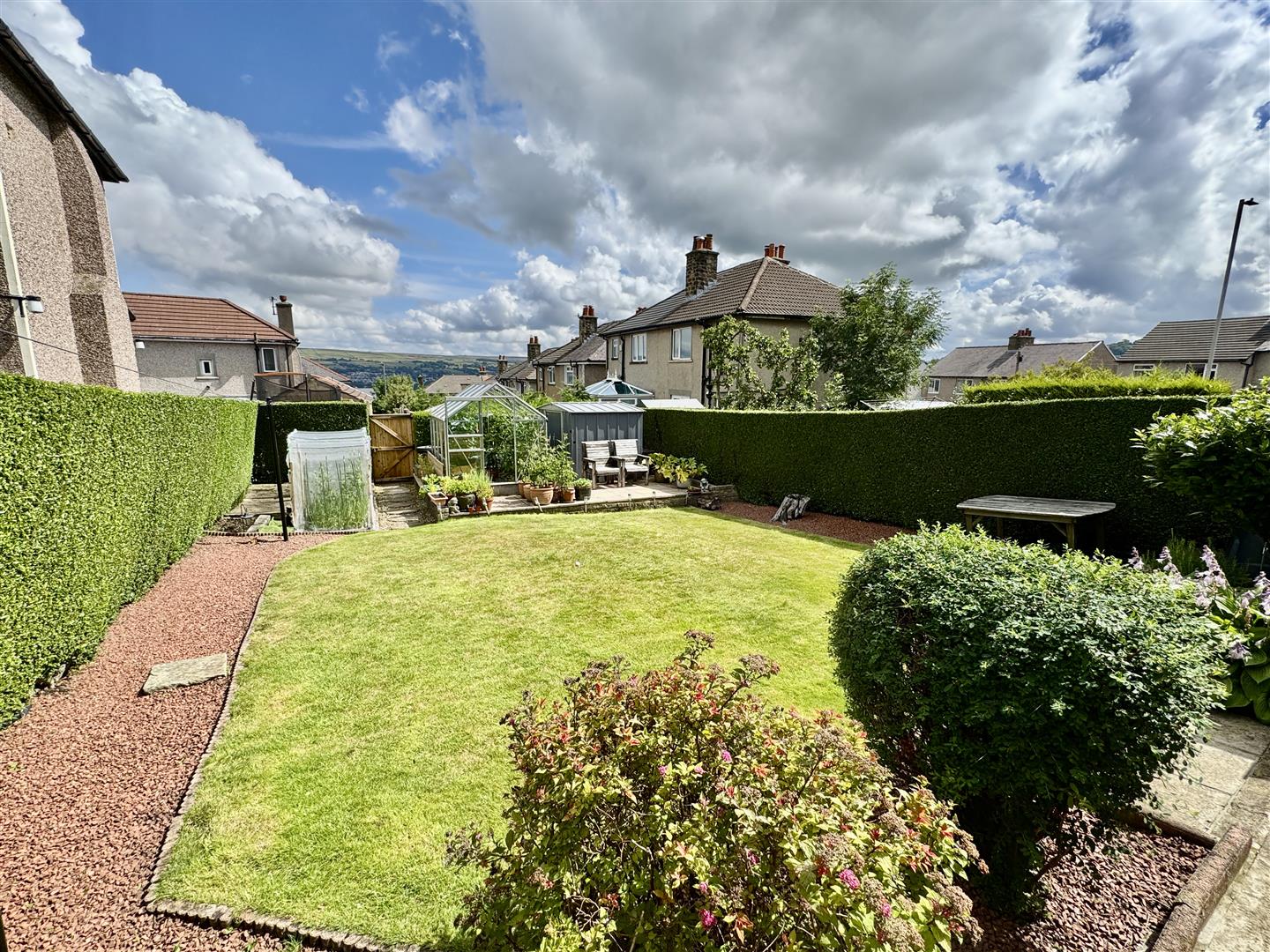 3 bed town house for sale in Sunnyhill Grove, Keighley  - Property Image 4