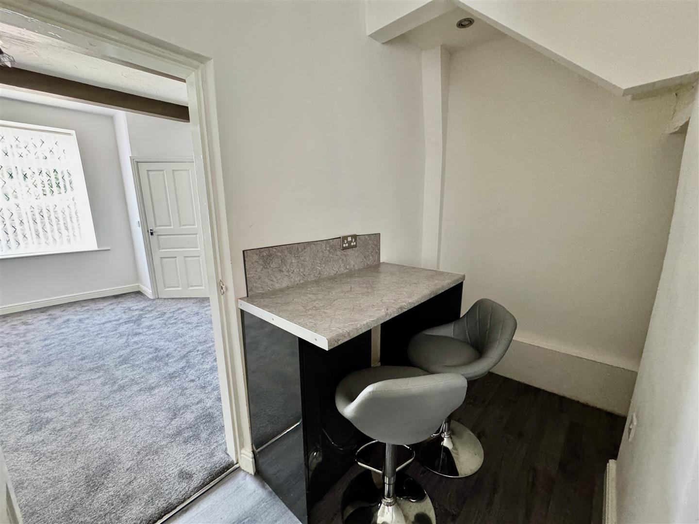 2 bed terraced house to rent in Ingrow Lane, Keighley  - Property Image 4