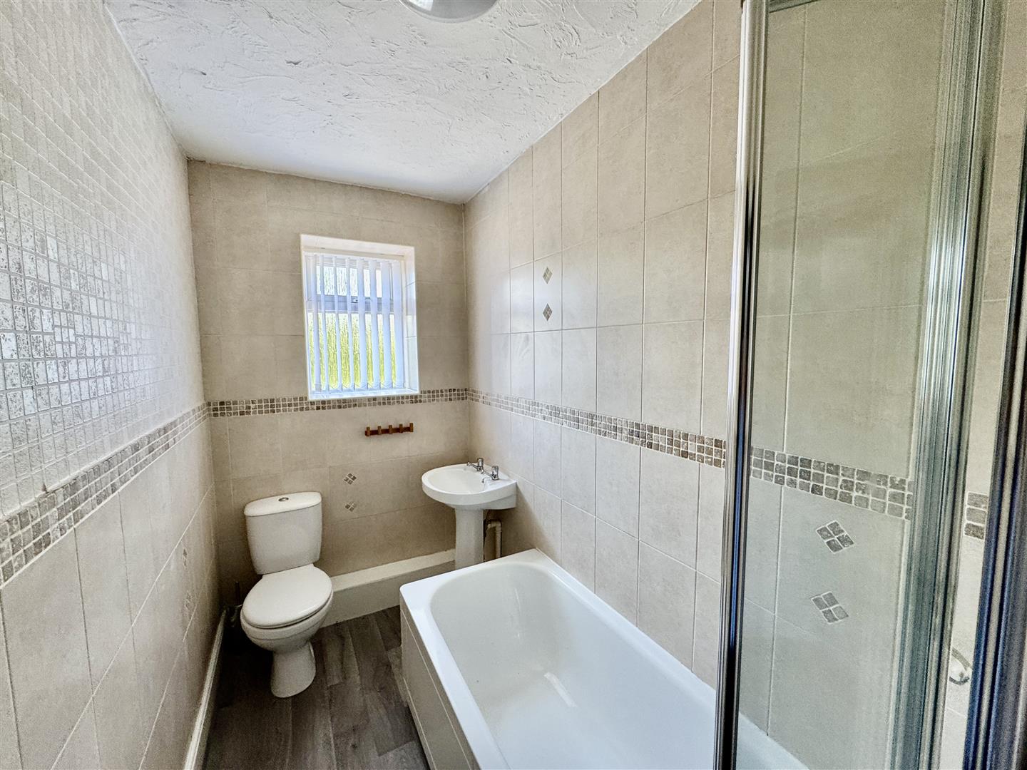 2 bed terraced house to rent in Ingrow Lane, Keighley  - Property Image 7