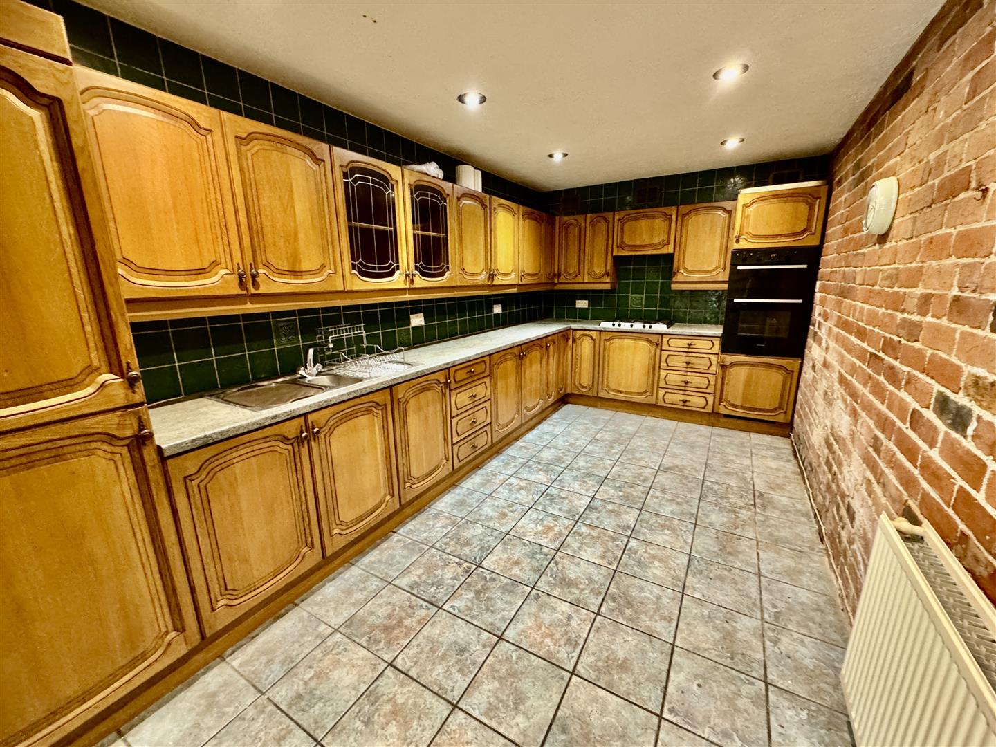 2 bed terraced house for sale in Charles Street, Bingley  - Property Image 3