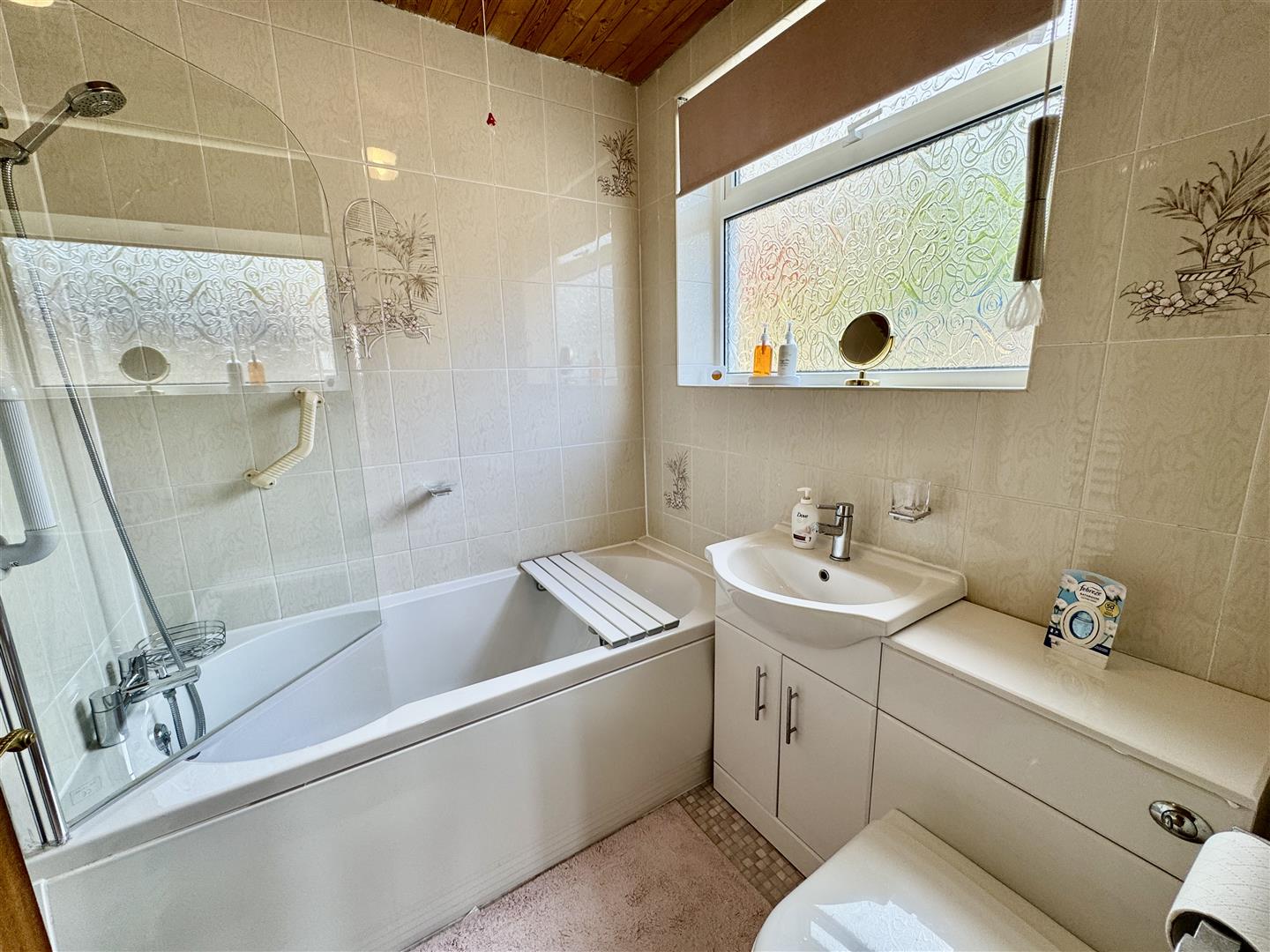3 bed semi-detached house for sale in Larch Close, Keighley  - Property Image 4