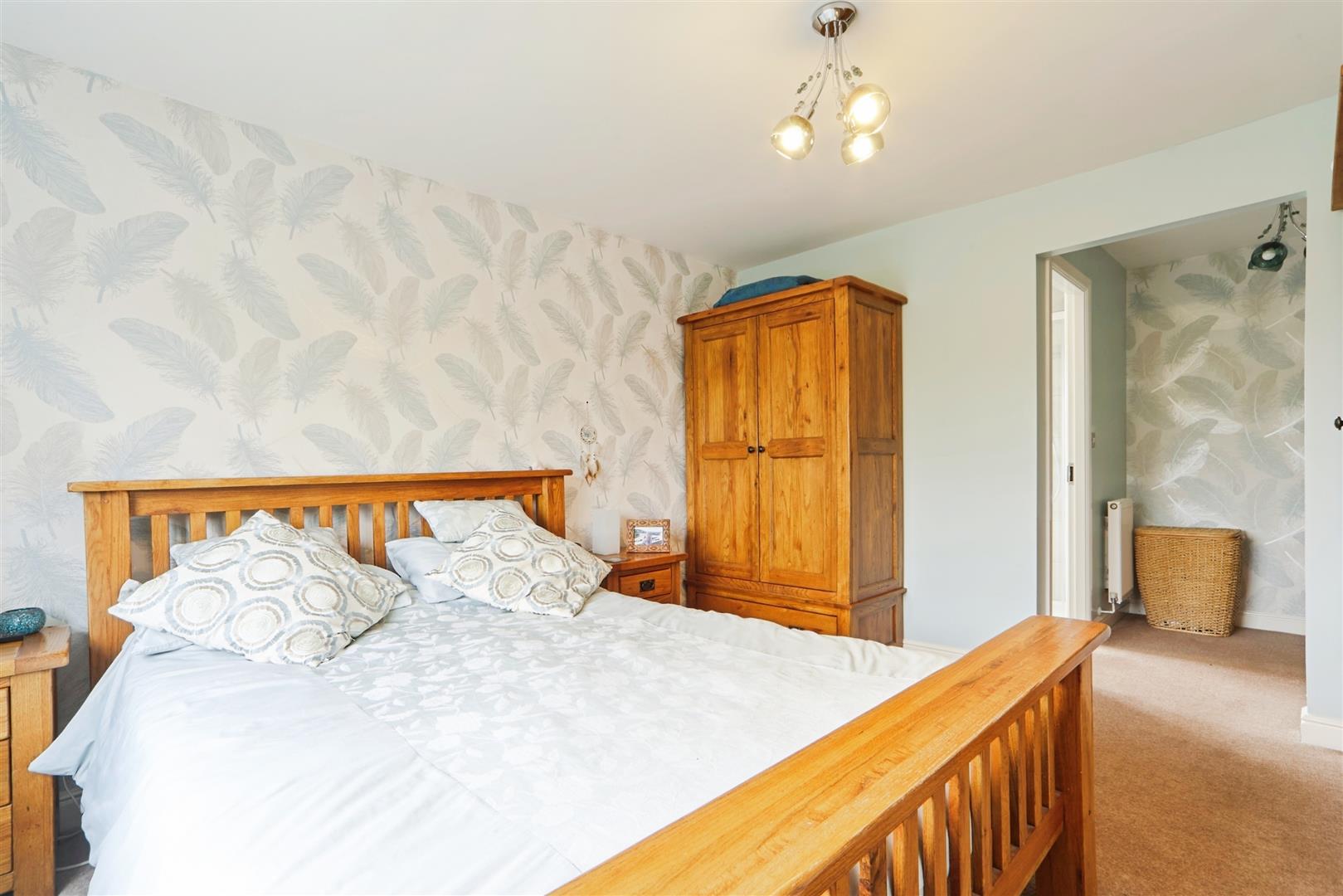 4 bed detached house for sale in Hayfields Close, Keighley  - Property Image 6