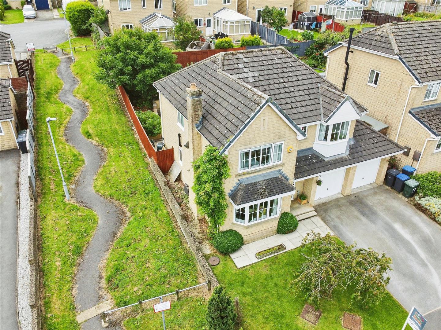 4 bed detached house for sale in Hayfields Close, Keighley  - Property Image 19