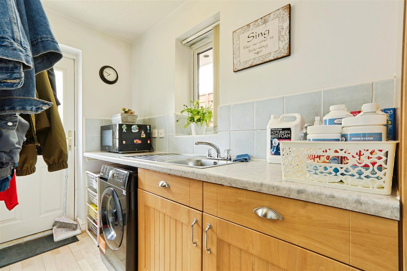 4 bed detached house for sale in Hayfields Close, Keighley  - Property Image 15