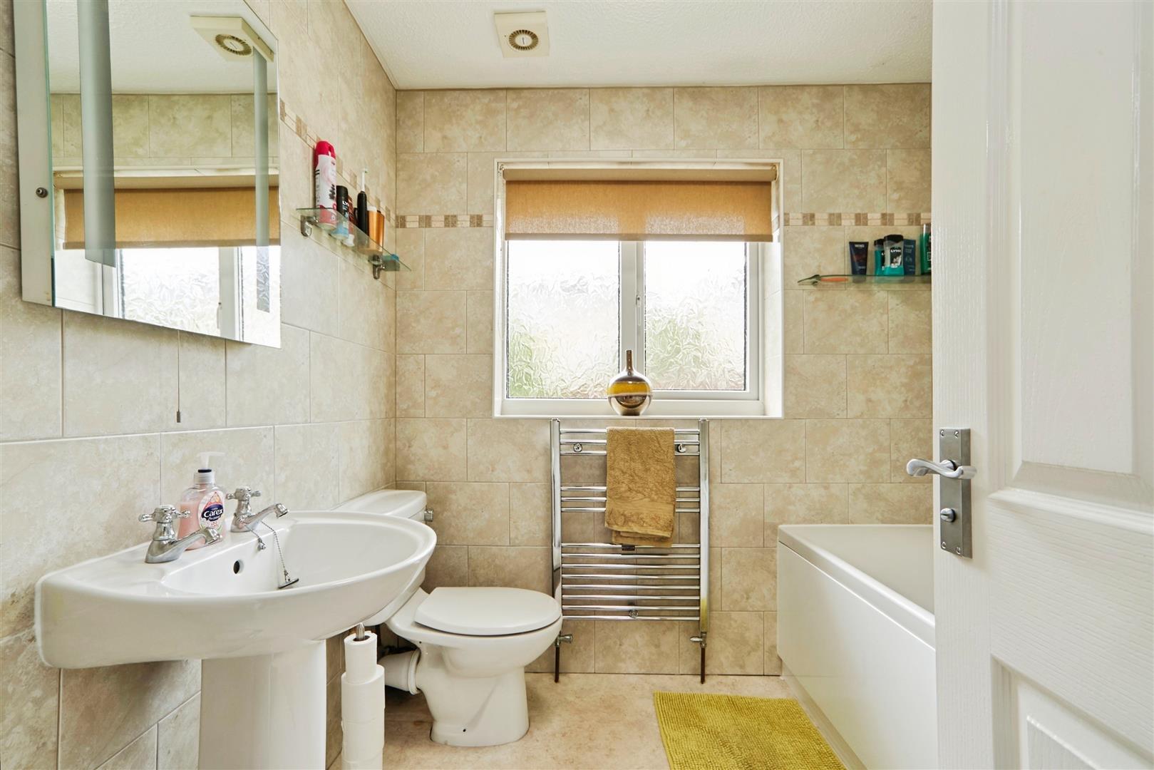 4 bed detached house for sale in Hayfields Close, Keighley  - Property Image 11