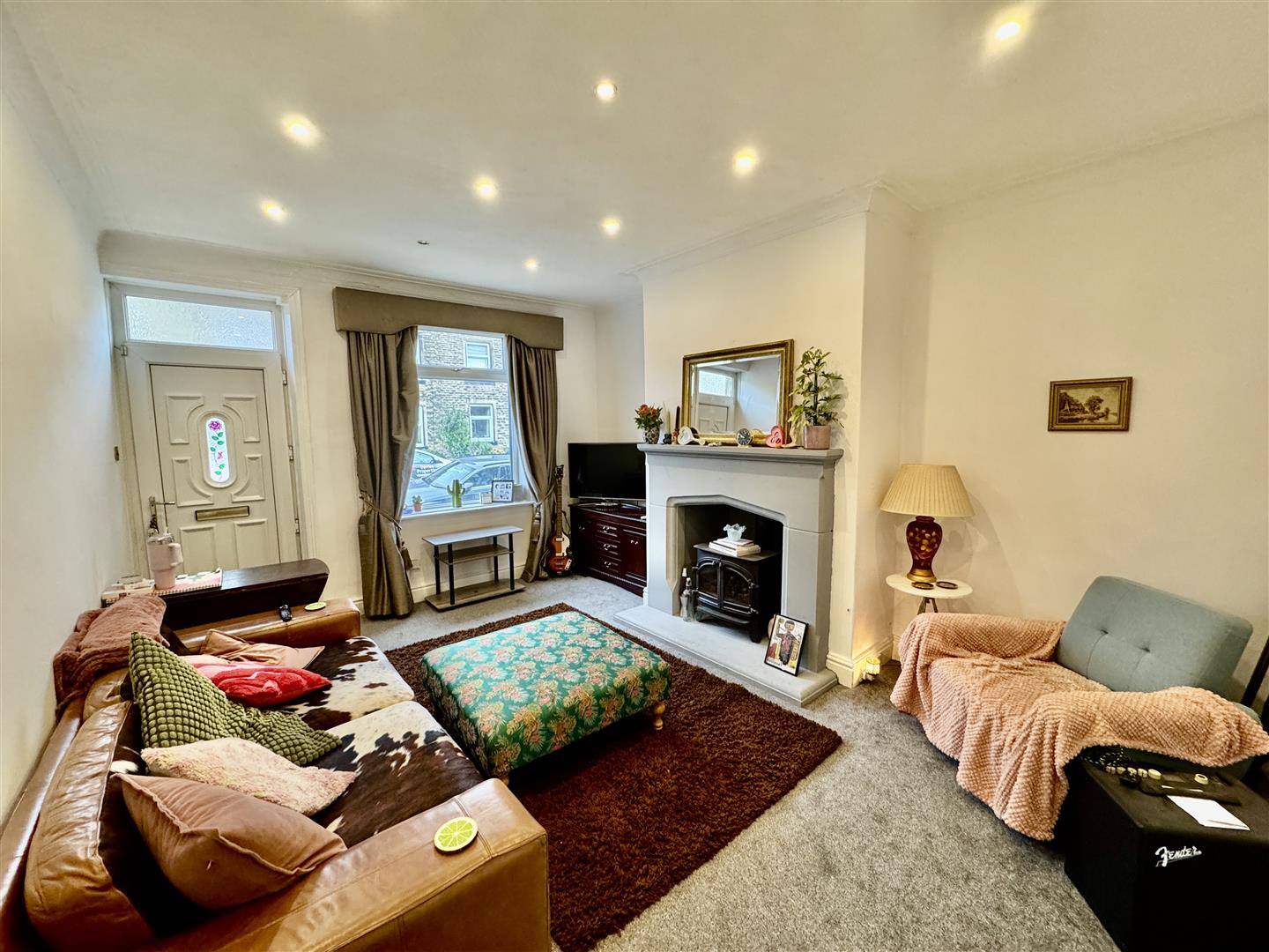4 bed terraced house for sale in Myrtle Avenue, Bingley, BD16 1EW  - Property Image 2