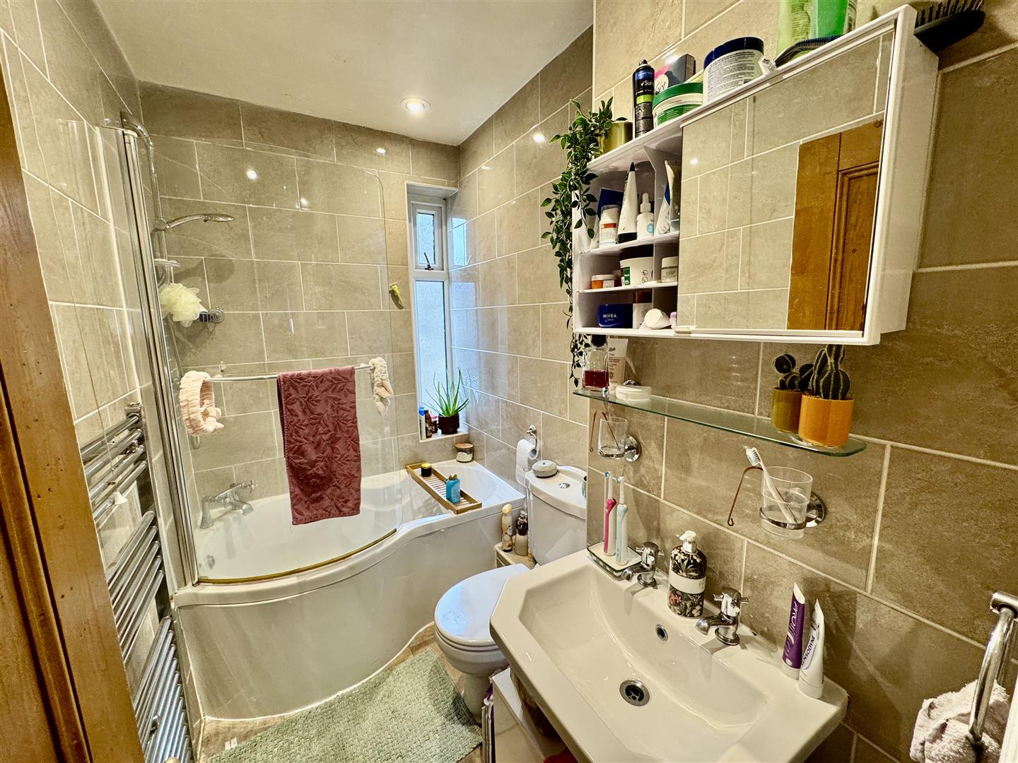 4 bed terraced house for sale in Myrtle Avenue, Bingley, BD16 1EW  - Property Image 6