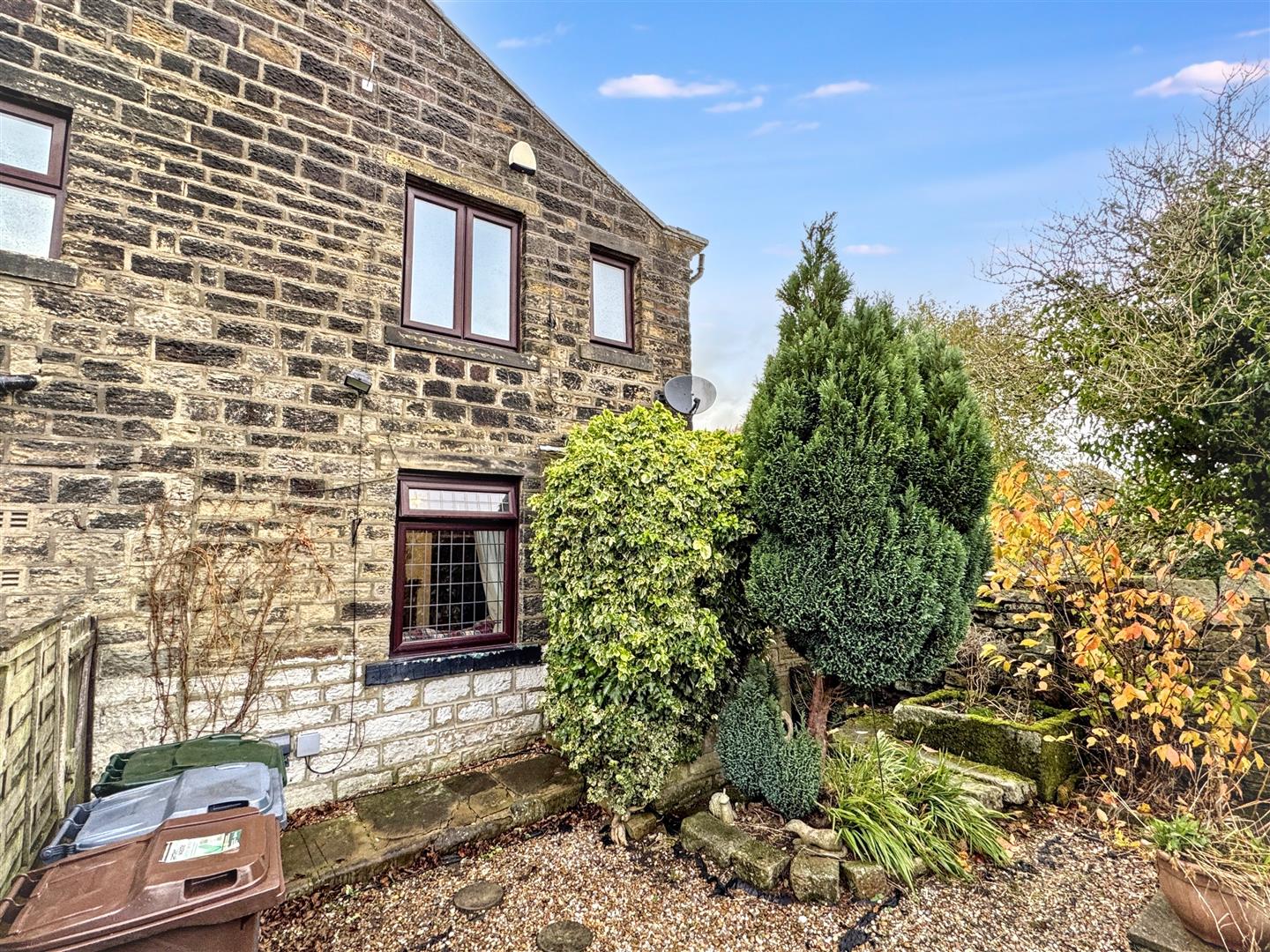 2 bed cottage for sale in Black Hill Lane, Keighley, BD20 6NE  - Property Image 1