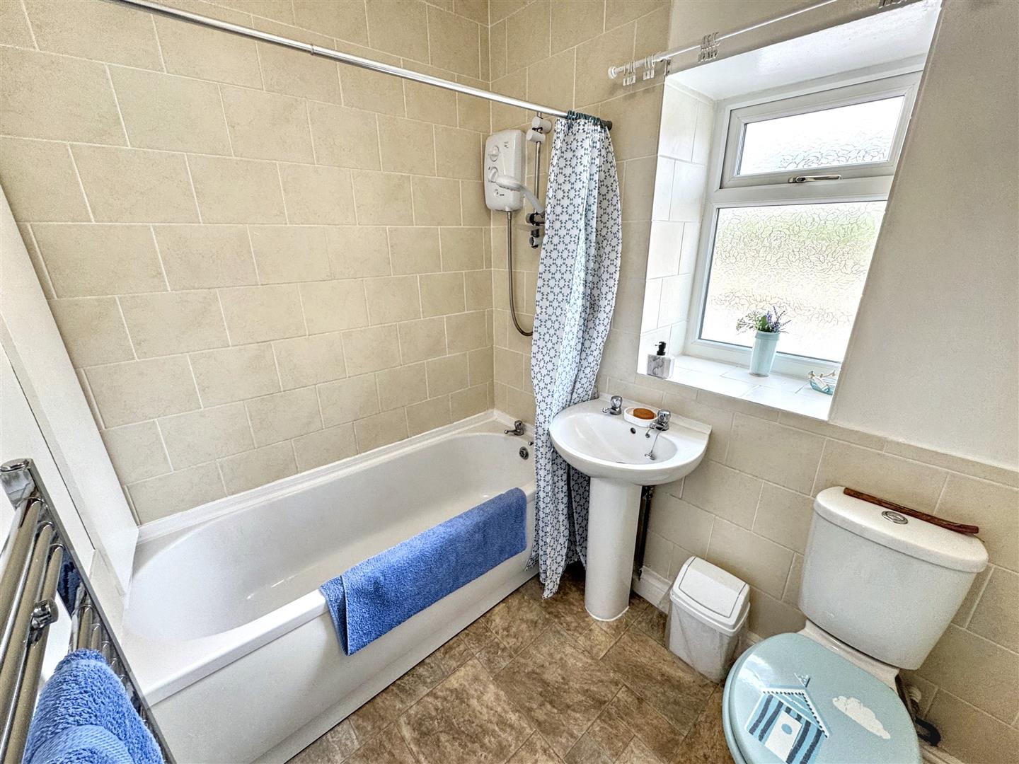 2 bed terraced house for sale in Vernon Place, Queensbury, BD13 2DN  - Property Image 7