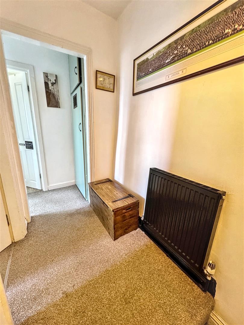 2 bed terraced house for sale in Vernon Place, Queensbury, BD13 2DN  - Property Image 9