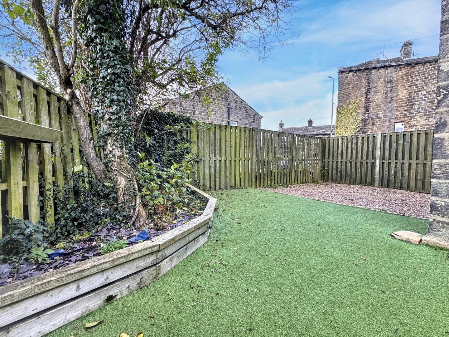 3 bed semi-detached house for sale in Halifax Road, Keighley, BD22 9DH  - Property Image 9