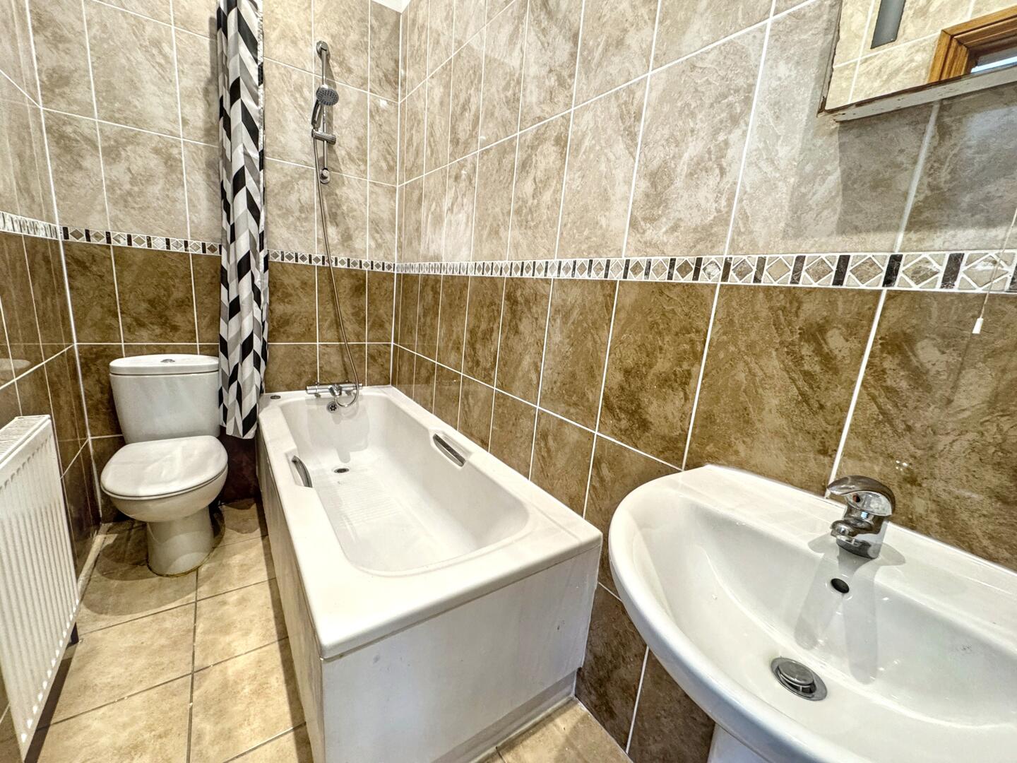 3 bed semi-detached house for sale in Halifax Road, Keighley, BD22 9DH  - Property Image 8