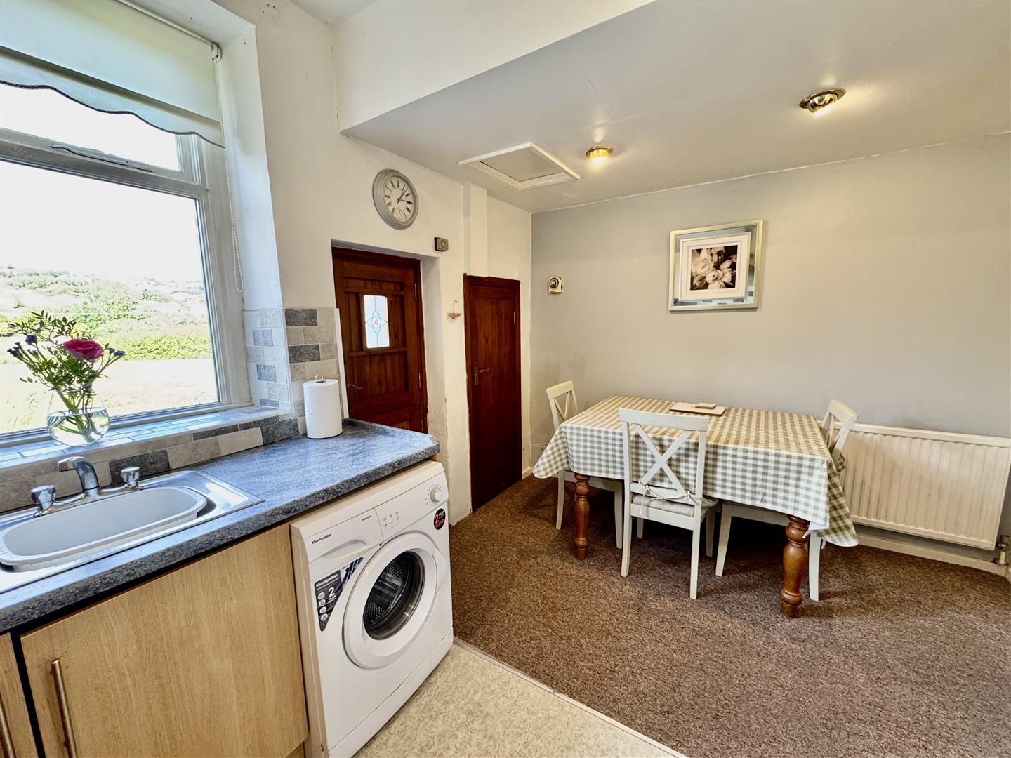 2 bed terraced house to rent in Fell Lane, Keighley, BD22 6BZ  - Property Image 4