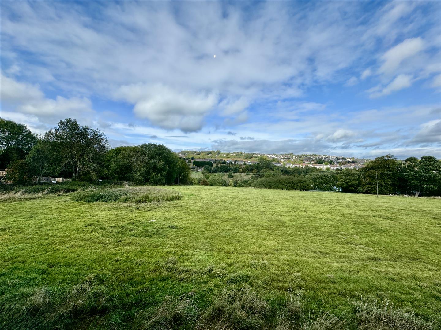 2 bed terraced house to rent in Fell Lane, Keighley, BD22 6BZ 7