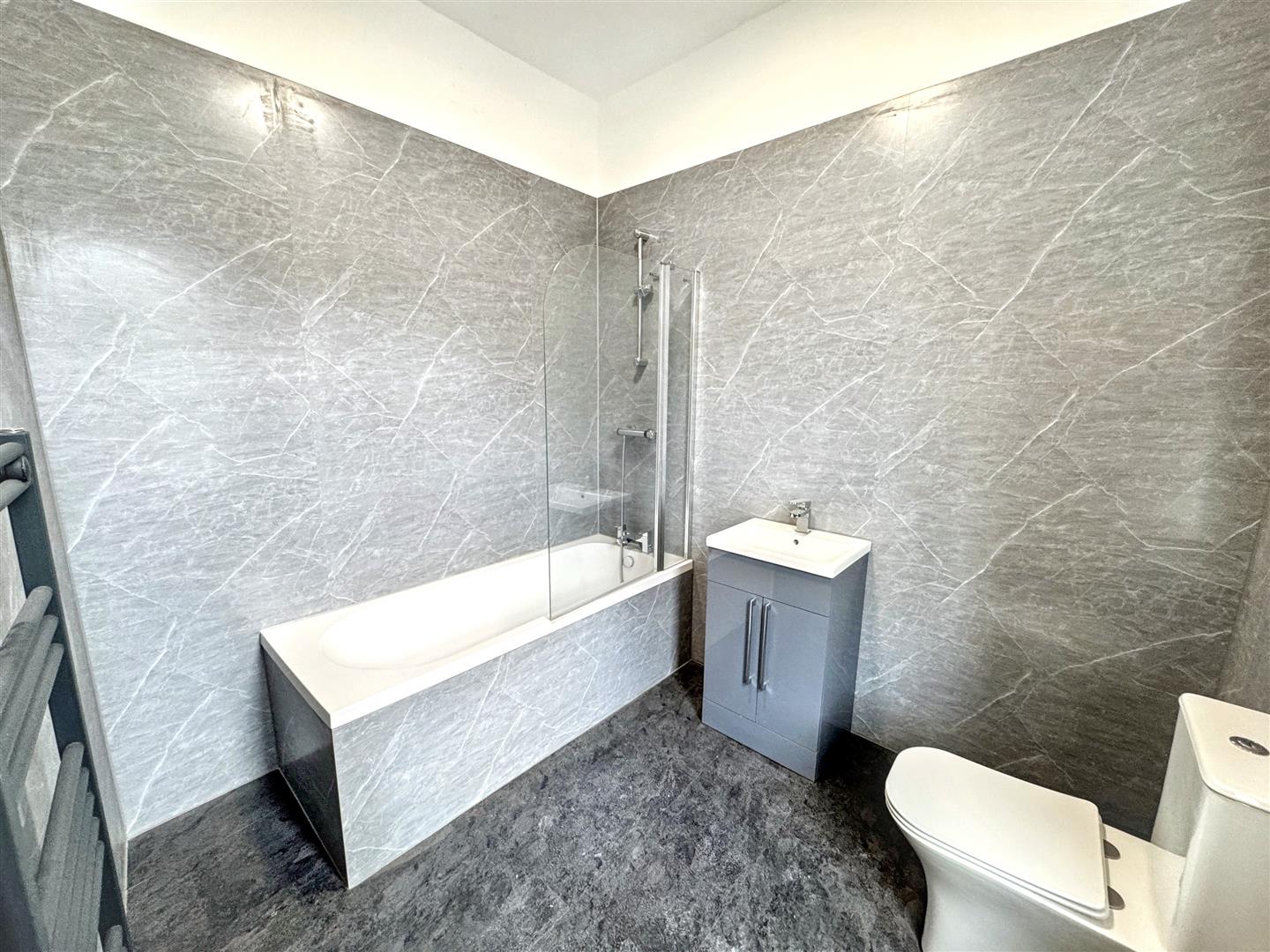 1 bed terraced house for sale in Pickles Street, Keighley, BD21 1EL 4