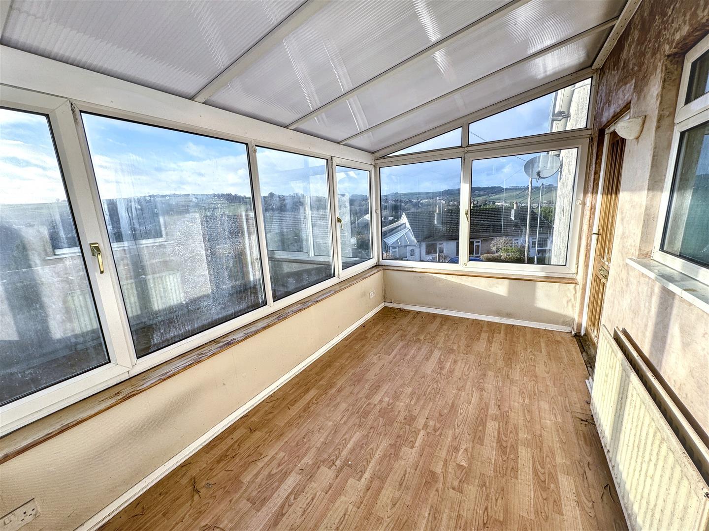 3 bed semi-detached bungalow for sale in Brow Top Road, Cross Roads, Keighley, BD22 9PH 7