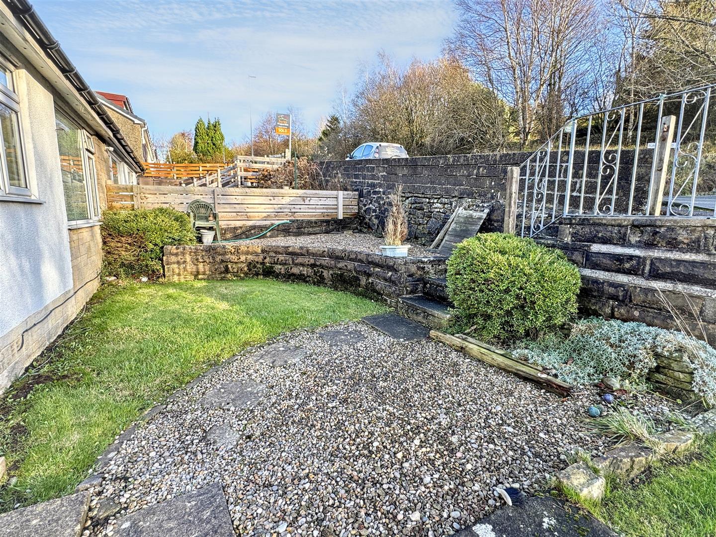 3 bed semi-detached bungalow for sale in Brow Top Road, Cross Roads, Keighley, BD22 9PH  - Property Image 10