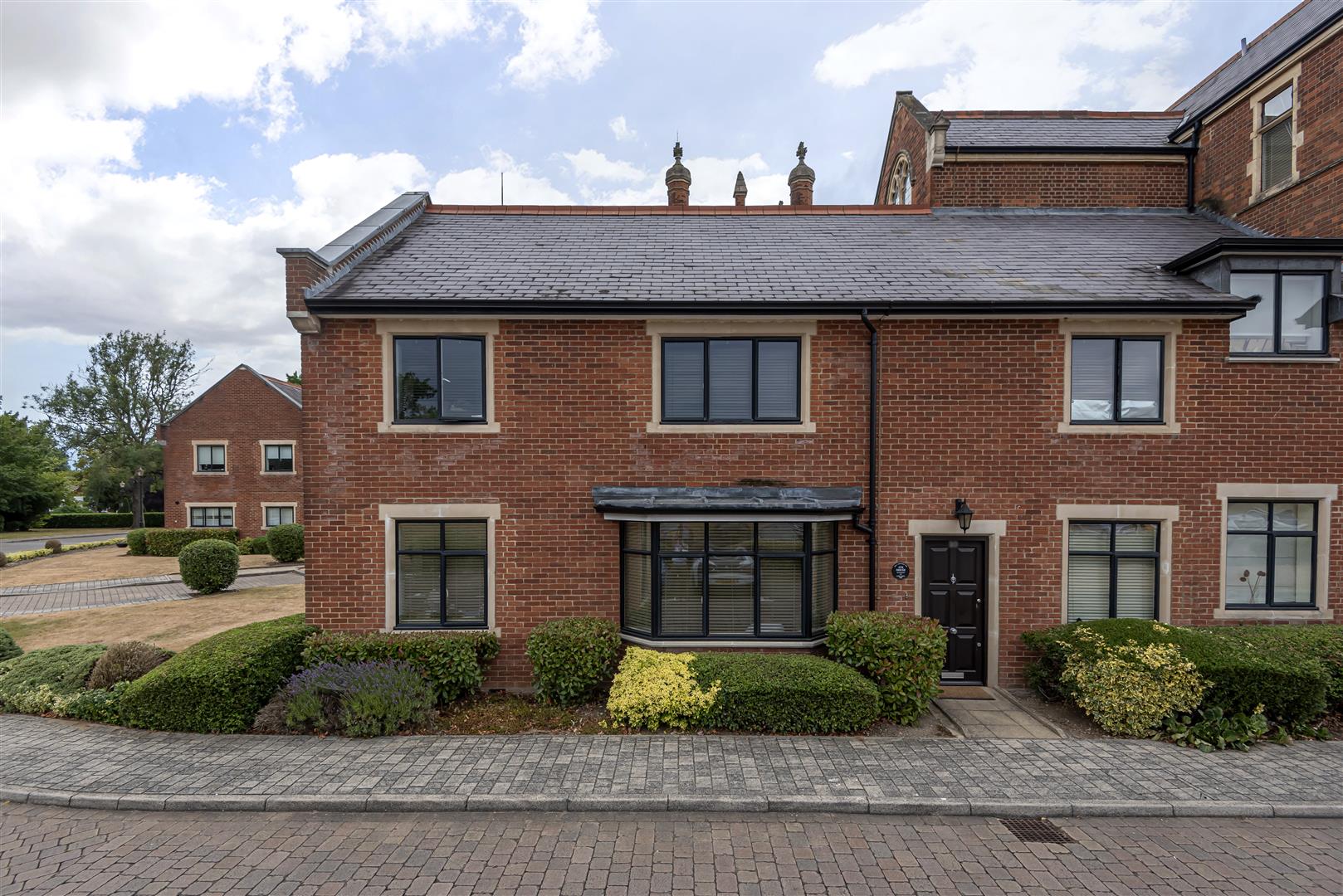 Properties for sale in Bushey Benjamin Stevens