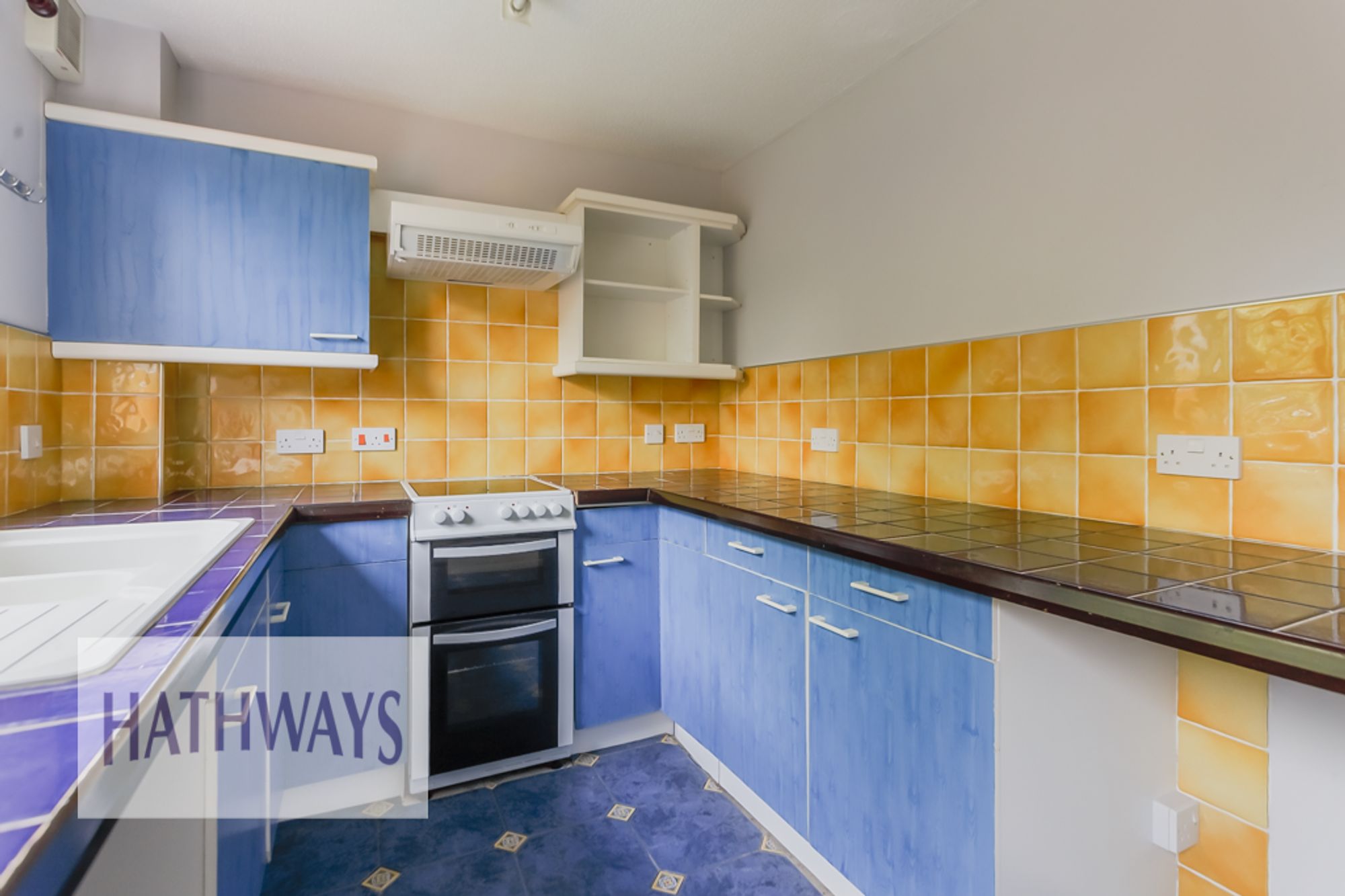 1 bed mid-terraced house for sale in Heather Court, Cwmbran 10