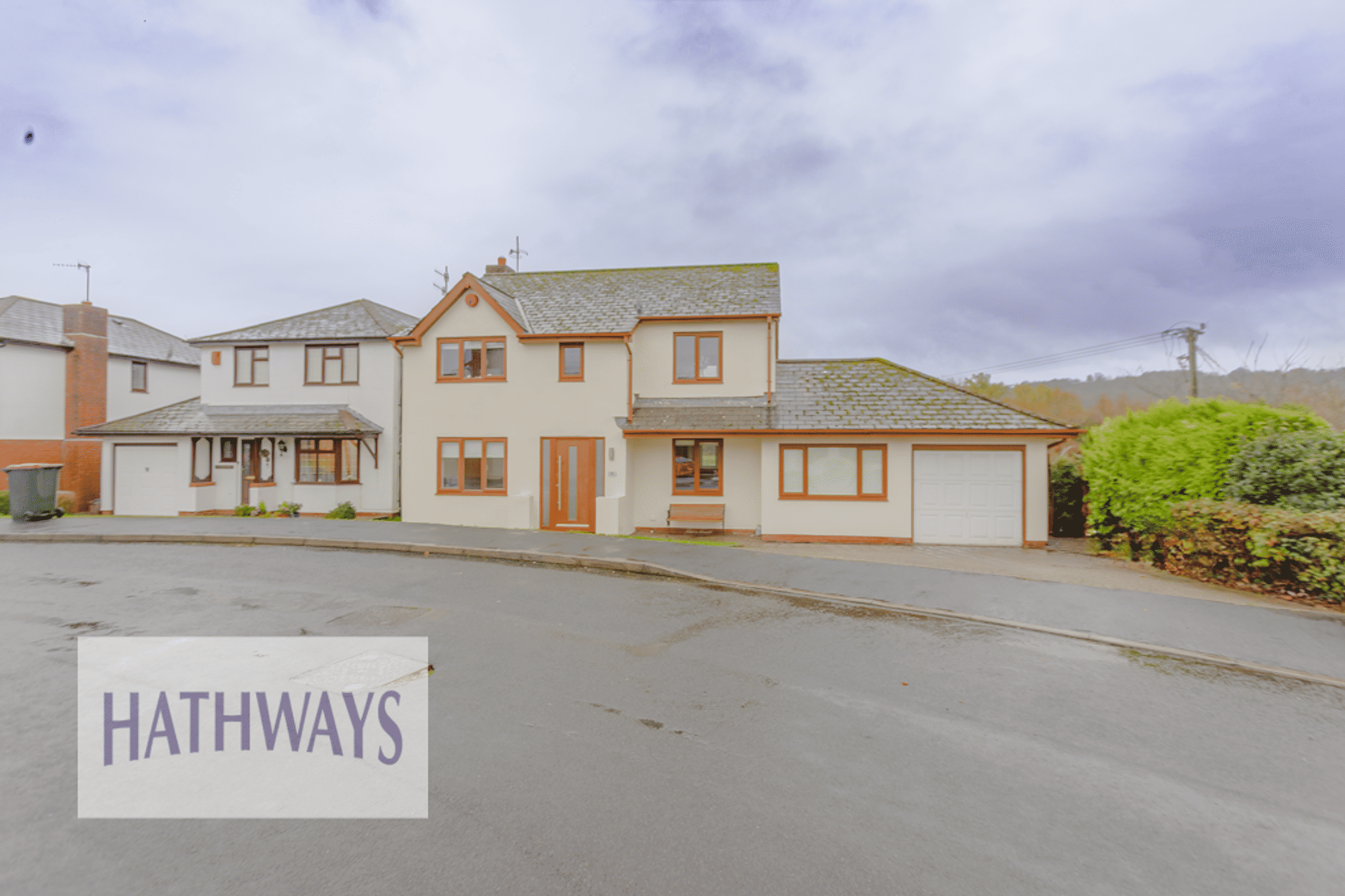 3 bed detached house for sale in Cambria Close, Newport  - Property Image 3