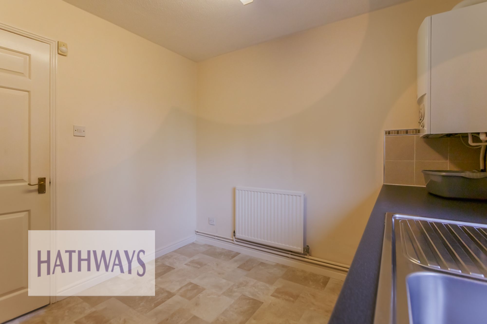 2 bed flat for sale in Rose Gardens, Cwmbran  - Property Image 7