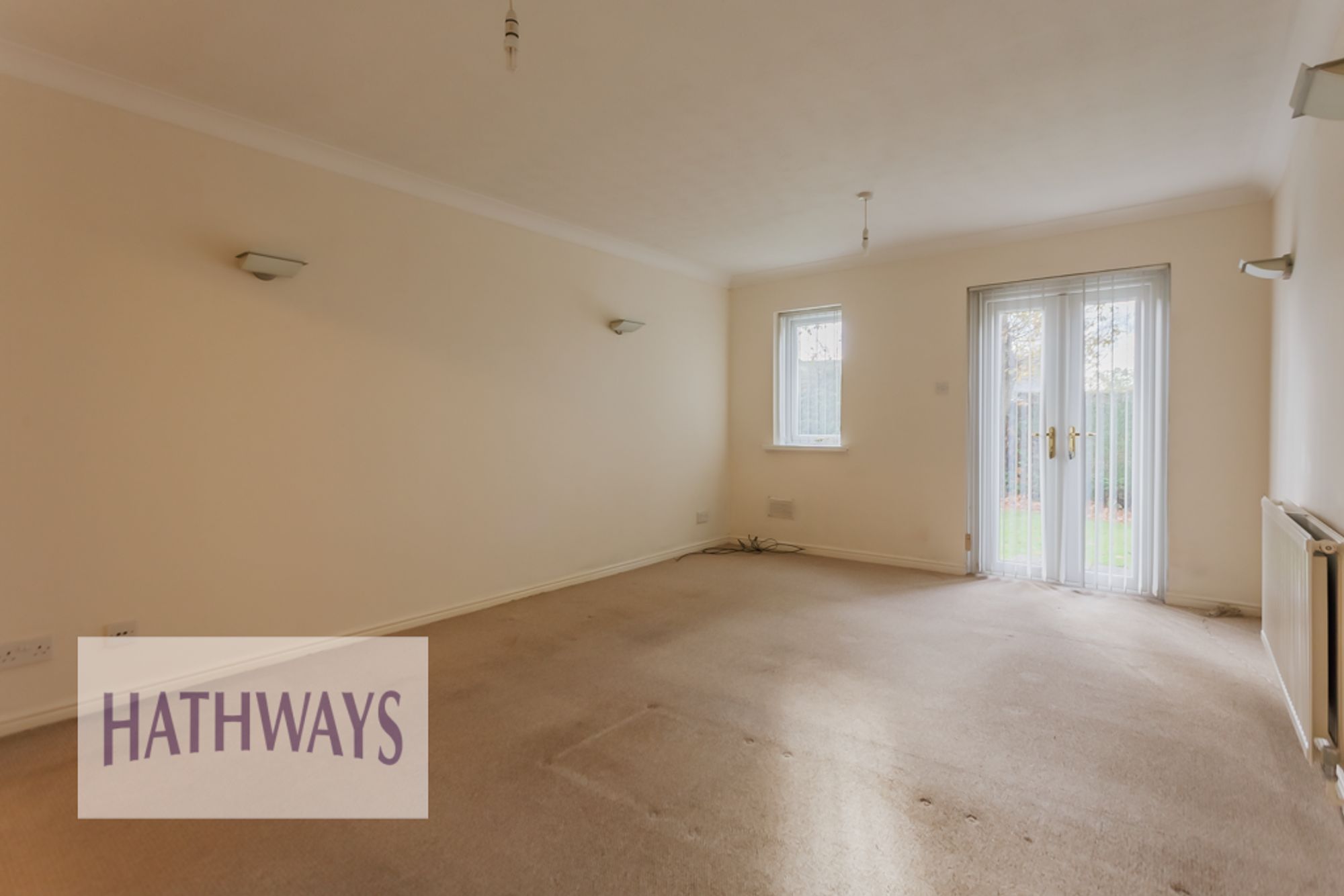 2 bed flat for sale in Rose Gardens, Cwmbran  - Property Image 8