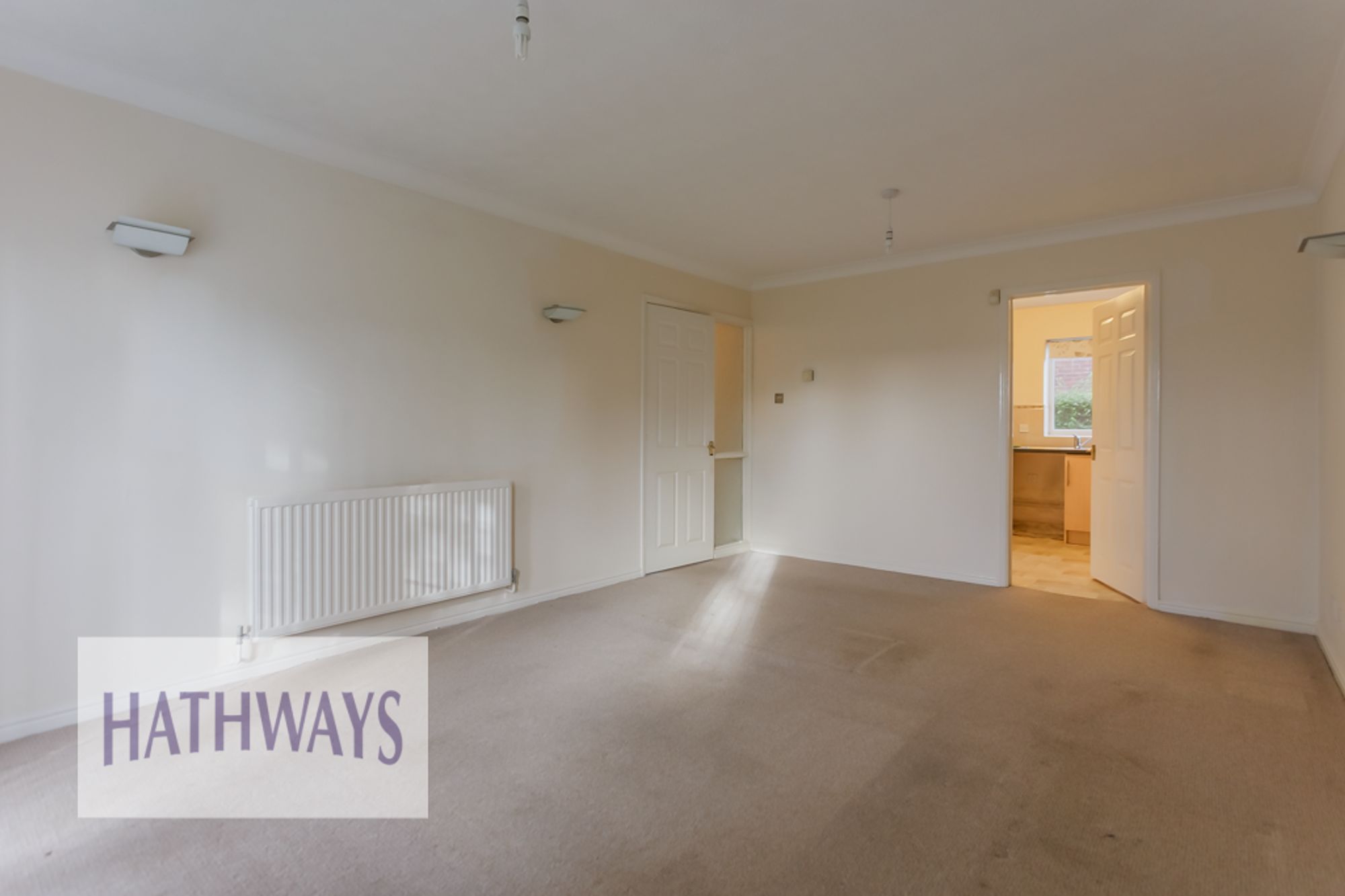 2 bed flat for sale in Rose Gardens, Cwmbran  - Property Image 10