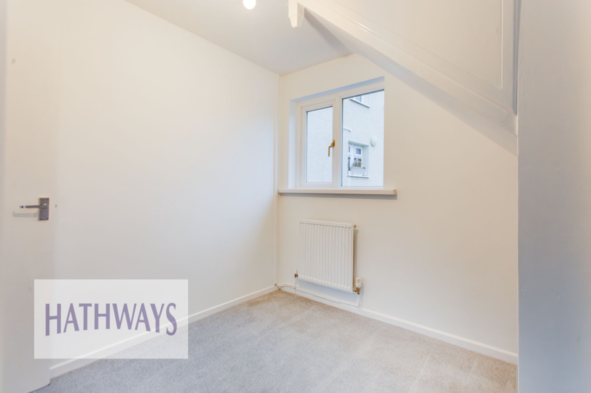 3 bed end of terrace house for sale in Belle Vue Close, Cwmbran 8